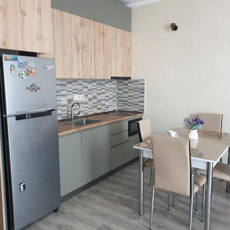 Lia'S Apartment In Orbi Batumi Exteriör bild