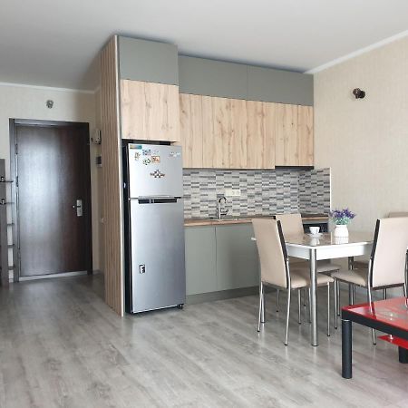 Lia'S Apartment In Orbi Batumi Exteriör bild